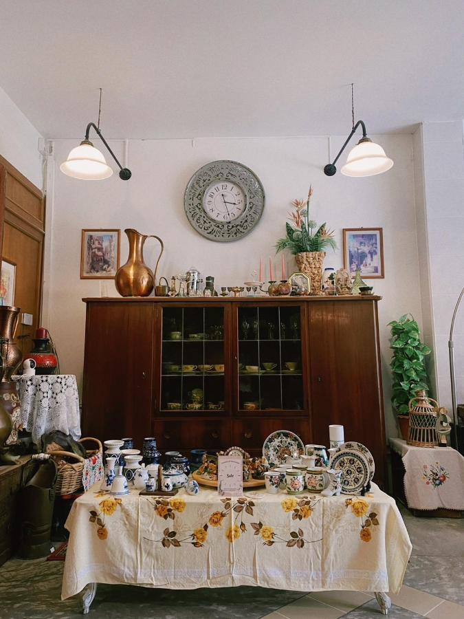 Manee Guesthouse And Record บ้านมานี Чиангмай Екстериор снимка