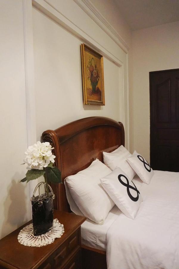 Manee Guesthouse And Record บ้านมานี Чиангмай Екстериор снимка
