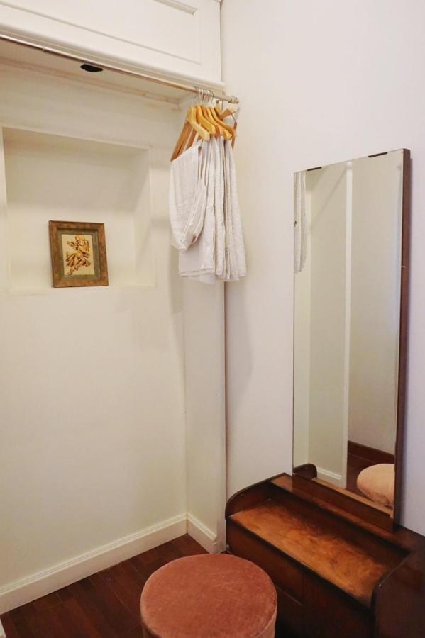 Manee Guesthouse And Record บ้านมานี Чиангмай Екстериор снимка