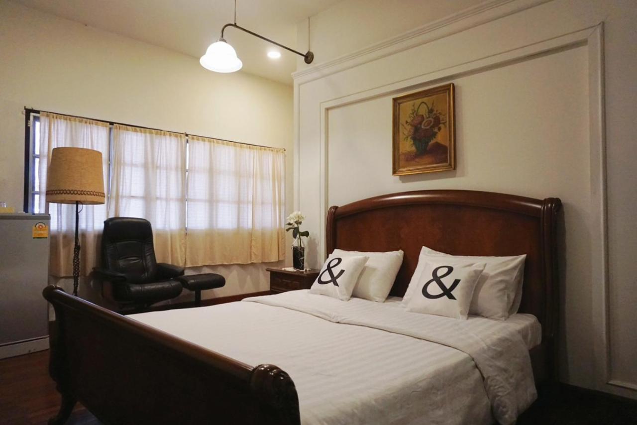Manee Guesthouse And Record บ้านมานี Чиангмай Екстериор снимка