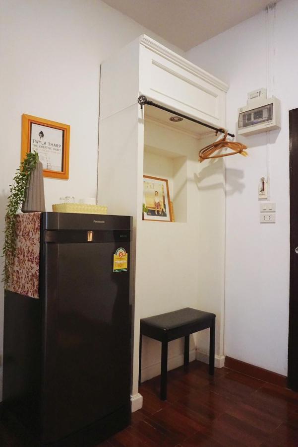 Manee Guesthouse And Record บ้านมานี Чиангмай Екстериор снимка